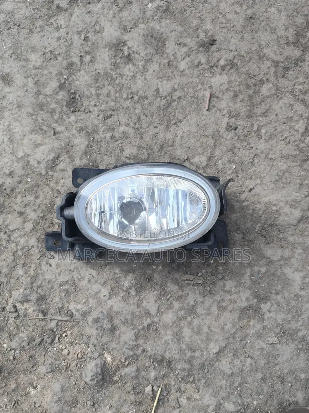Honda Stepwgn 2005-2007 Bumper Fog Light - 1