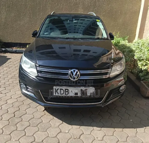 Volkswagen Tiguan 2014 Nyeusi - 1