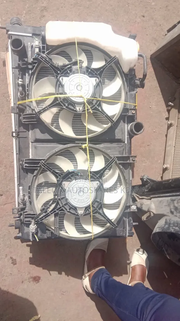 Subaru Legacy SG5/SH5 Non-Turbo Radiator - 1