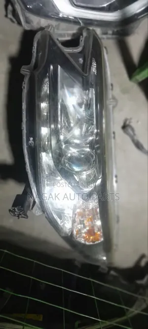 Honda CR-V 2015 Headlight (Non-Xenon)