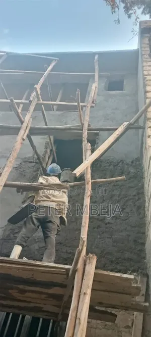 Experienced Builder & Plasterer - 5 Years Experience