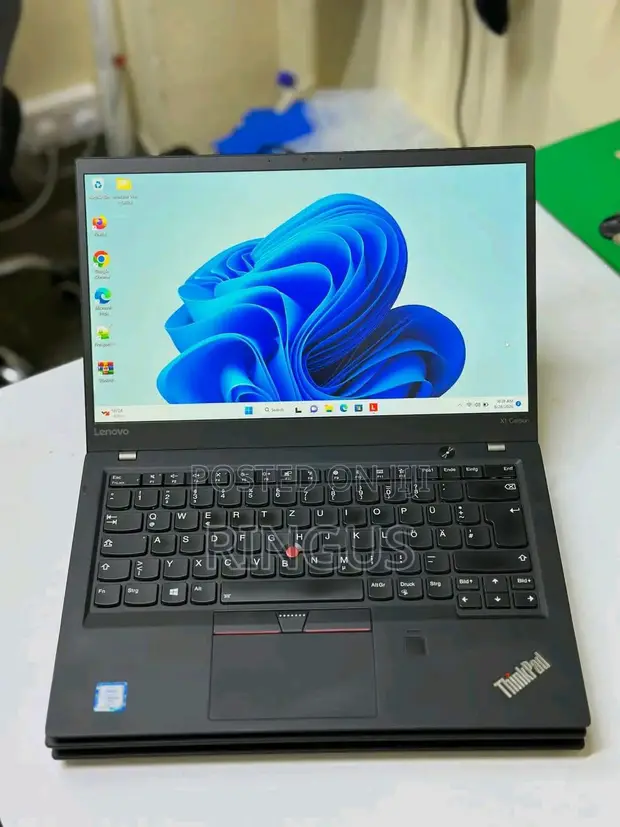Lenovo ThinkPad X1 Carbon (10th Gen) - i7, 16GB RAM, 256GB SSD - 1