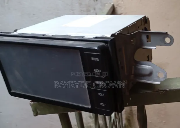 Original Toyota Radio - 1