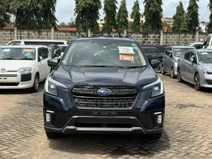 Subaru Forester Premium AWD 2023 Bluu