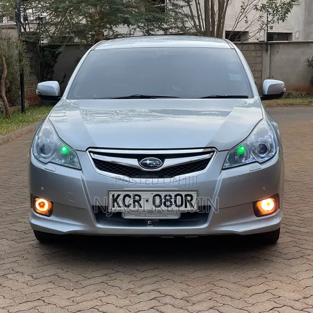 Subaru Legacy 2011 Silver - 1