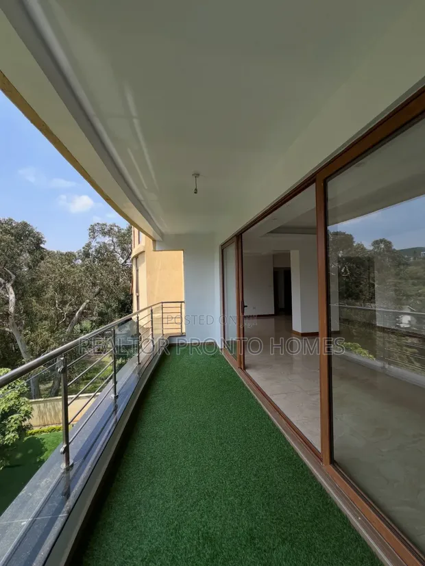 3 Bedroom Apartment with SQ in Lavington, Valley Arcade - 1