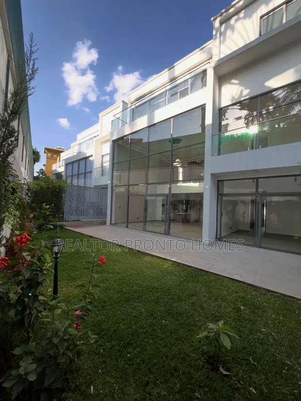5-Bedroom Luxury Villa for Sale in Lavington, Muthangari - 1