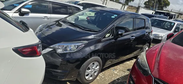Nissan Note 2020 Nyeusi - 1