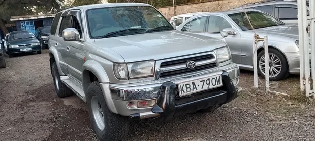 Toyota Hilux Surf 2.7 SSR 2000 Silver - 1
