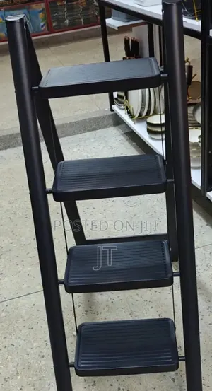 4 Layer Metallic Ladder (Black)