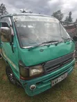 Toyota HiAce 1996 Green - 1