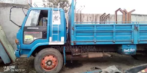 Isuzu FVR Long Chase Lori la 1990
