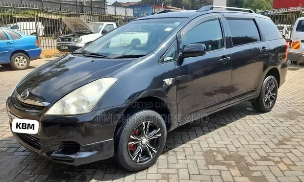 Toyota Wish 2004 - Nyeusi - 1