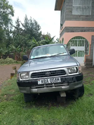 Toyota Hilux 2.5 Cab 2005 Grey