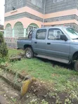 Toyota Hilux 2.5 Cab 2005 Grey - 2