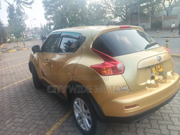 Nissan Juke 2012 Gold - 1