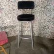 Kiti cha Kuhesabu au Kisiwa cha Jikoni, Fedha na Nyeusi - 2