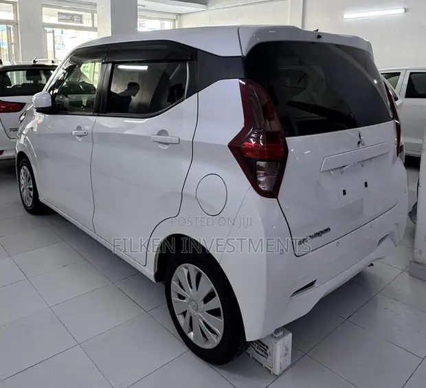 Mitsubishi EK Wagon 660 FWD 2020 White - 1