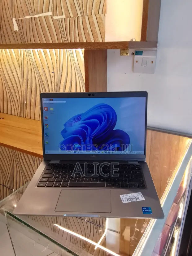New Dell Latitude 5320 Laptop - Core i5, 16GB RAM, 256GB SSD - 1