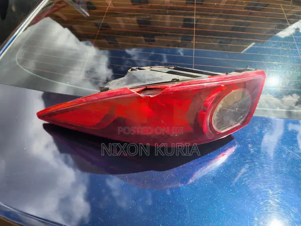Taa ya Nyuma ya Mazda Axela 2013/14 - 1