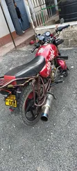 Bajaj Boxer 2016 Nyeusi - 3