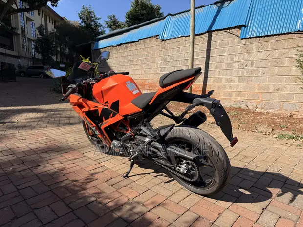 New KTM RC 390 Sport Bike (2024 Model) - 1