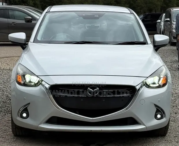 Mazda Demio 2019 Gray Diesel - 1