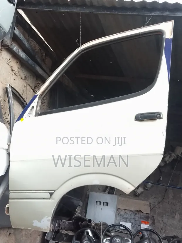 Milango ya Toyota Hiace Shark - Mpya Kabisa - 1