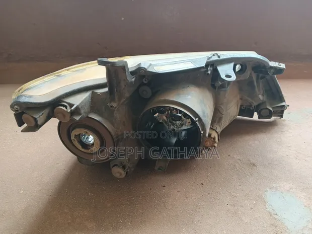 Taa ya Mbele ya Toyota Corolla Fielder Xenon Kushoto (Iliyotumika) - 1