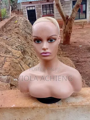 Wide Shoulder Wig Dummy - As Good As New