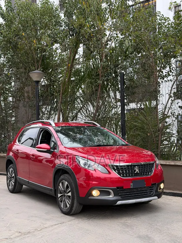 Peugeot 2008 1.2 PureTech SUV 2019 Nyeusi - 1