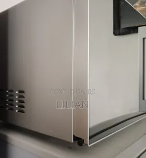 Hisense Countertop Microwave