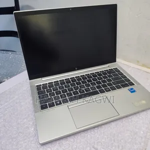 Laptop HP EliteBook 840 G8 - Core i5, 8GB RAM, 256GB SSD