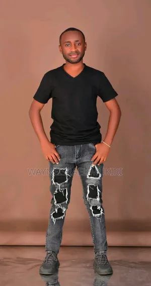 Online Marketer - Wayne