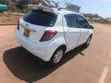 Toyota Vitz 1.0 FWD 5dr 2013 White - 4