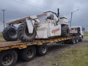 Huduma za Kukodisha Reclaimer/Soil Stabilizer