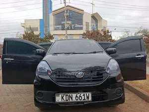 Daihatsu Mira 2016 Nyeusi