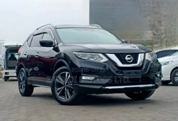 Nissan X-Trail 2.0 Petrol AWD 2019 Black - 1