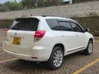 Toyota Vanguard 2010 Nyeupe - 2