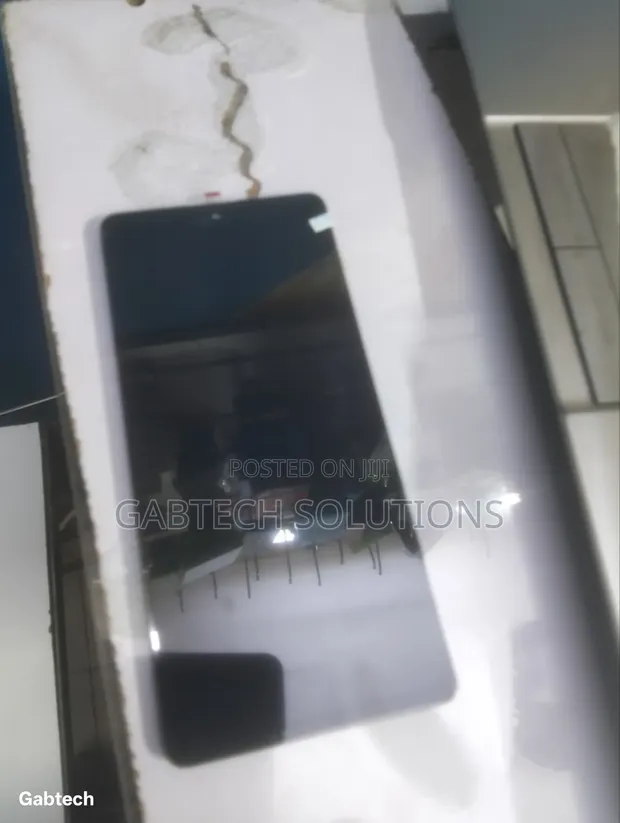 Xiaomi Redmi Note 13 5G LCD Screen Replacement - 1