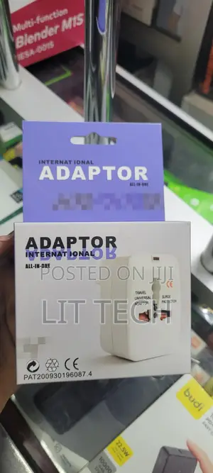 Universal Travel Adaptor na Surge Protector