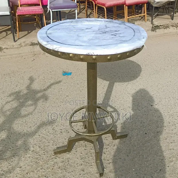 Restaurant High Bar Epoxy Round Table - 1
