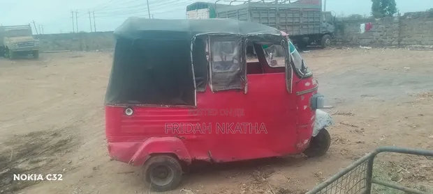 Piaggio 2019 Red - 1