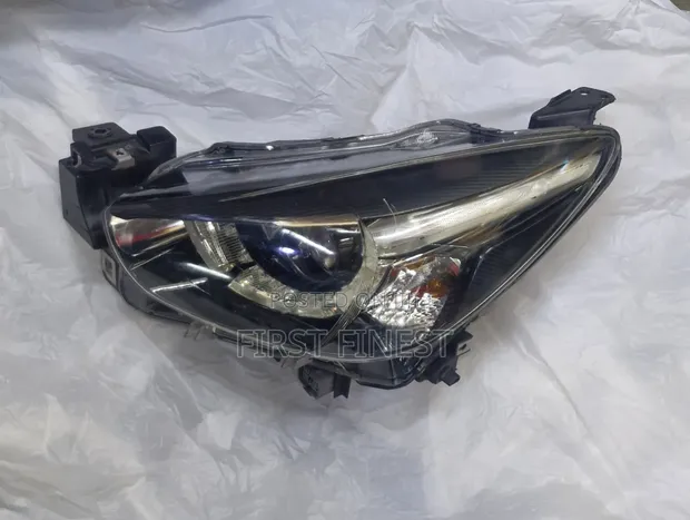 Mazda Demio Xenon Headlights (2015) - 1
