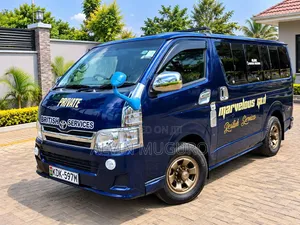 Toyota HiAce Commuter 2015 Blue