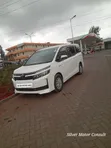 Toyota Voxy Hybrid V 2WD 7-Seater 2016 - 4