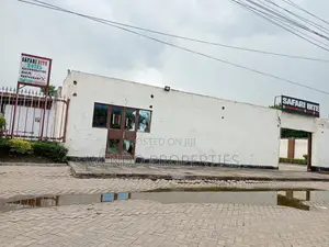 Kitalu Bora cha Kibiashara cha 1/4 Eka kwa Uuzaji Barabara Kuu ya Nairobi-Nakuru