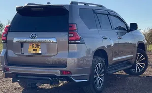 Toyota Land Cruiser Prado TXL 2017 Grey