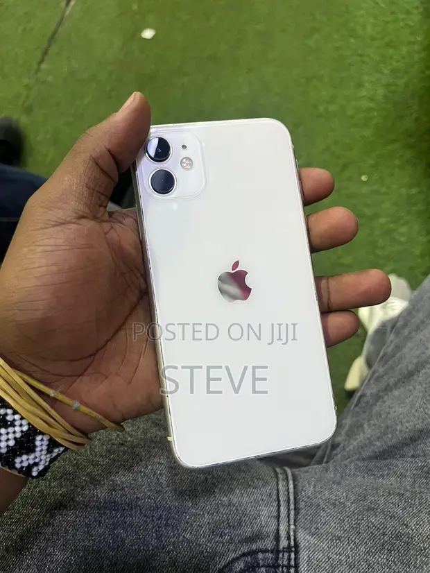 Apple iPhone 11 128GB Nyeupe - 1