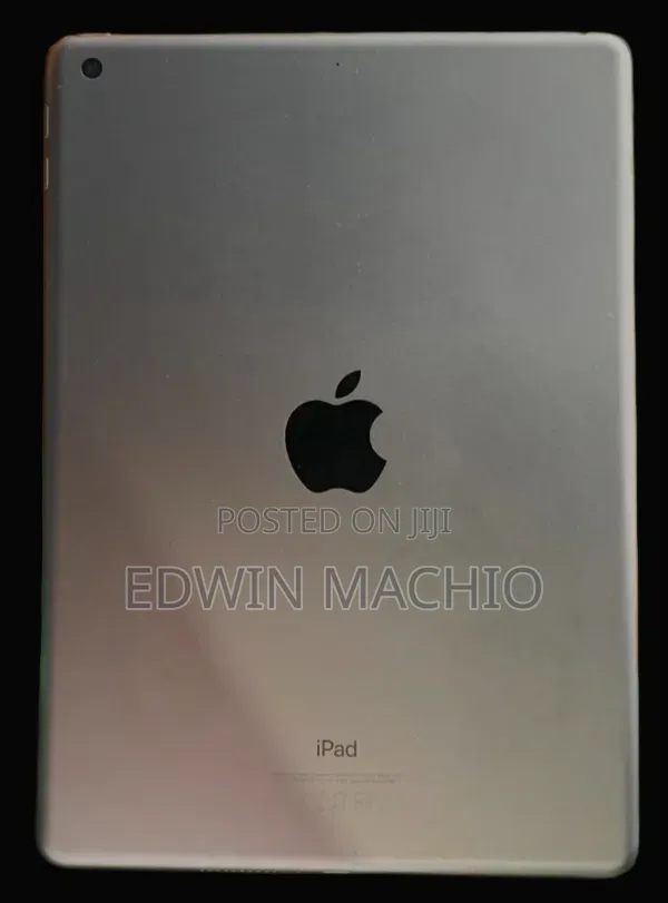 Apple iPad 9.7 128GB Silver - 1